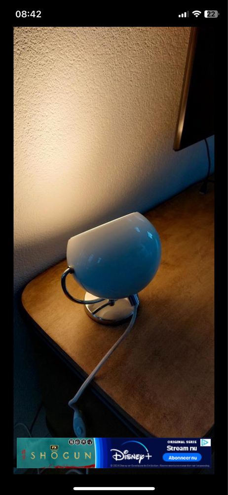 Lampka Come - Minimalistyczny design