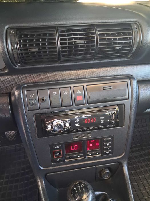 Audi A4 pintura nova, estofos novos.