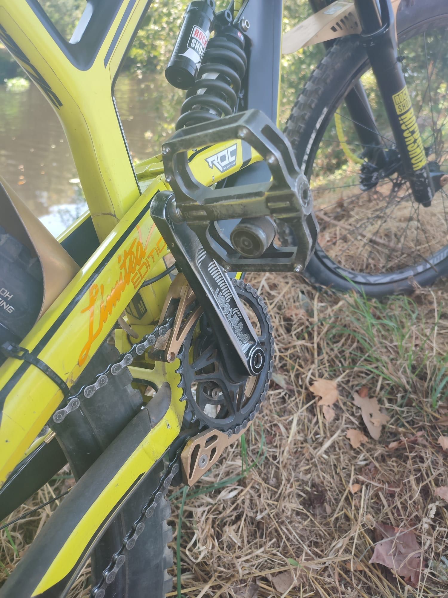 Yt tues Downhill