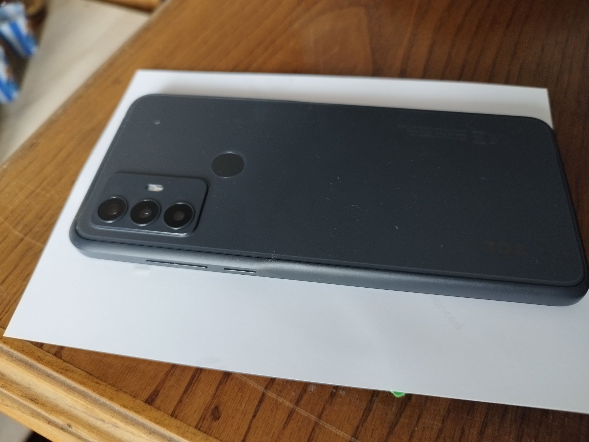 Telemóvel tcl 305