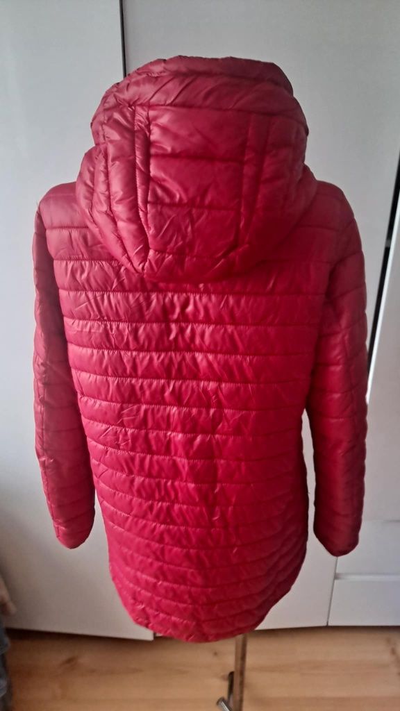 Czerwona/ w kwiaty/ dwustronna pikowana kurtka z kapturem r.L
