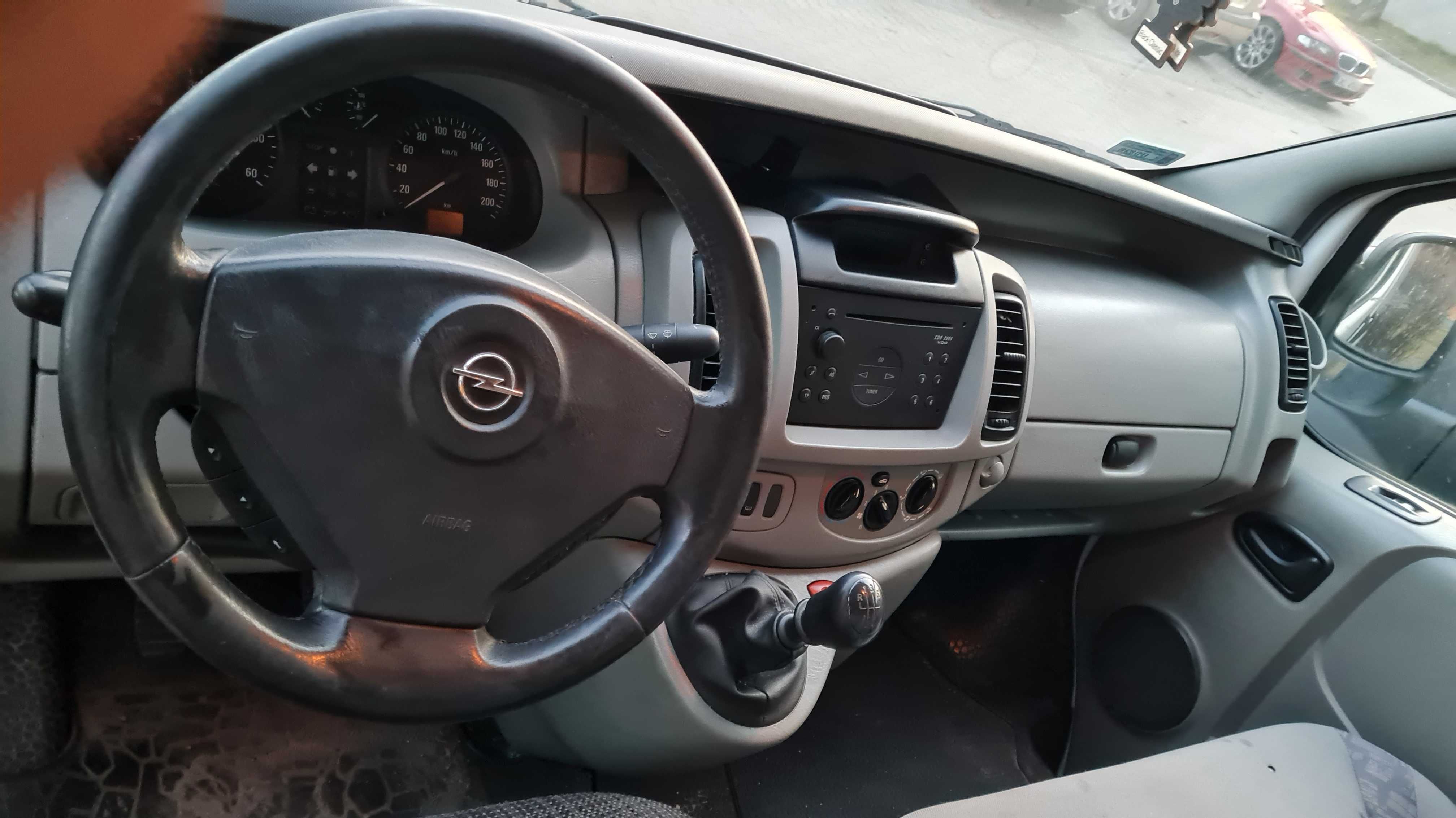 Opel Vivaro 1.9 2002 Hak L1H1