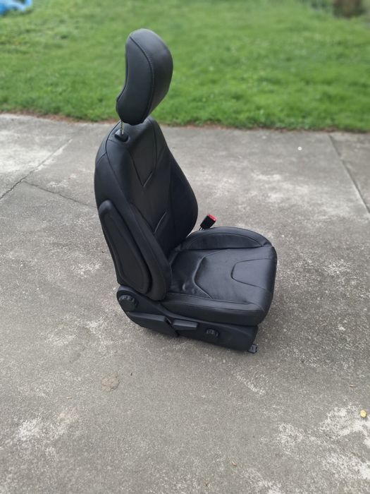 Fotel skóra mondeo mk5 prawy