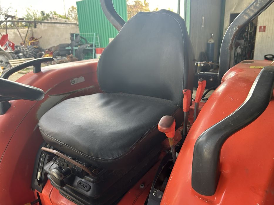 Kubota L2351 sadowniczy Ciągnik komunalny / Kubota M6060