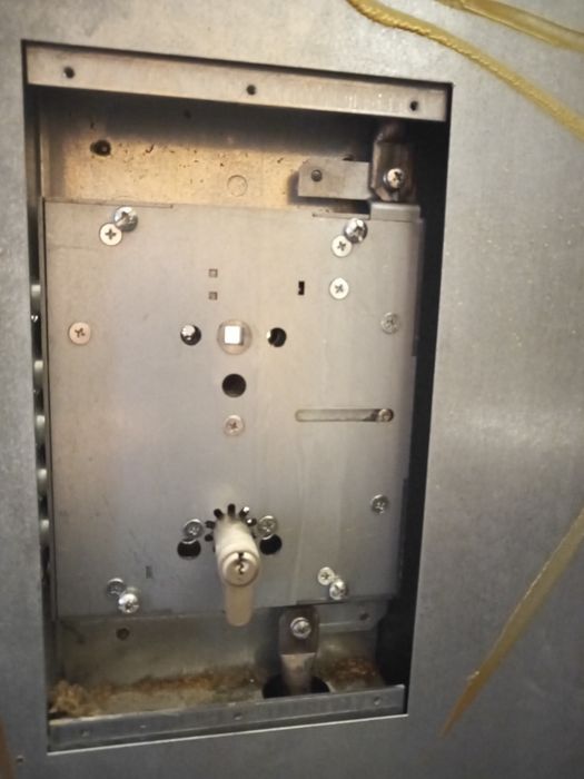 Ślusarz Warszawa Serwis Drzwi Dierre Pogotowie Zamkowe