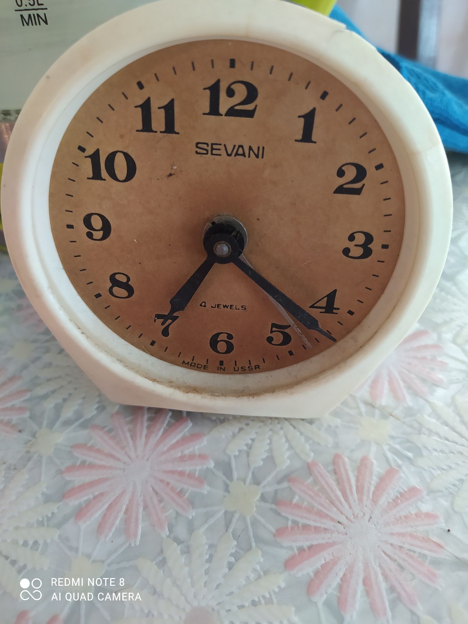 Часы будильник времени СССР продам недорого
