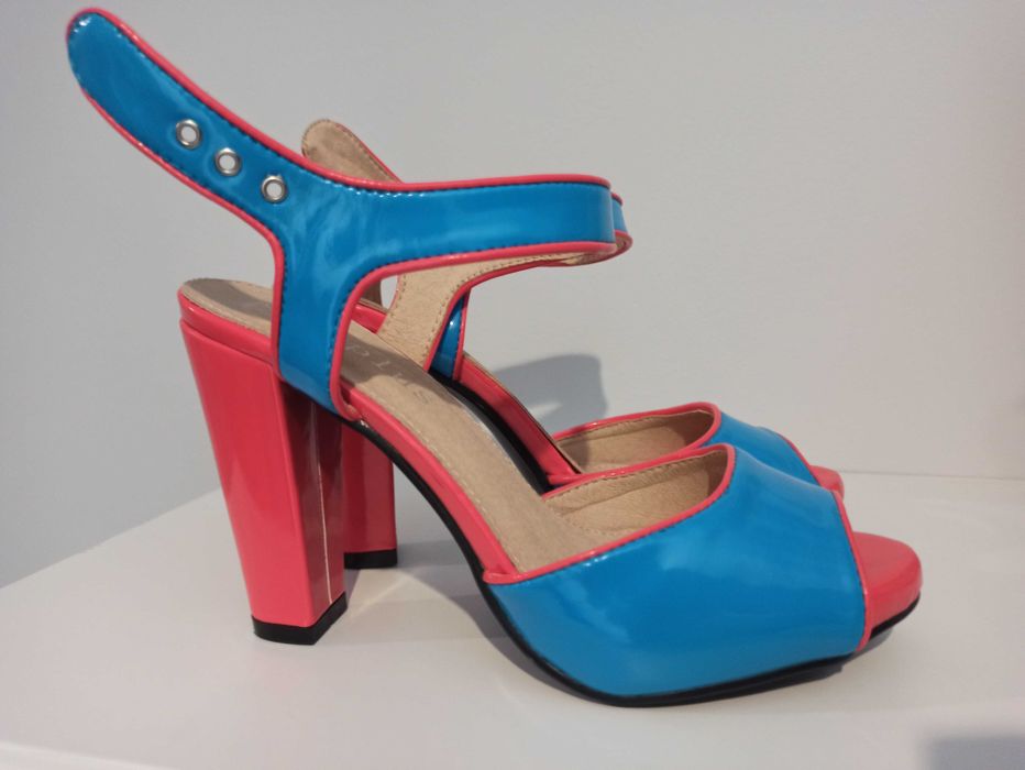 Sandały szpilki niebiesko różowe błyszczące 36