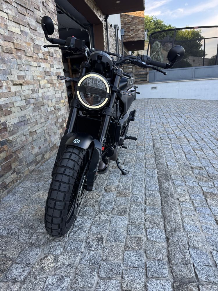 Husqvarna Svartpilen 401 Como Nova 1600km apenas
