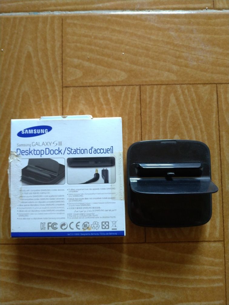 Doca de Carregamento/Stand + Capa para Samsung SIII