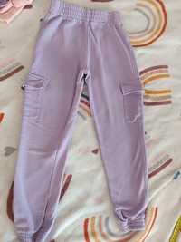 Spodnie dresowe Sinsay r.122 fioletowe