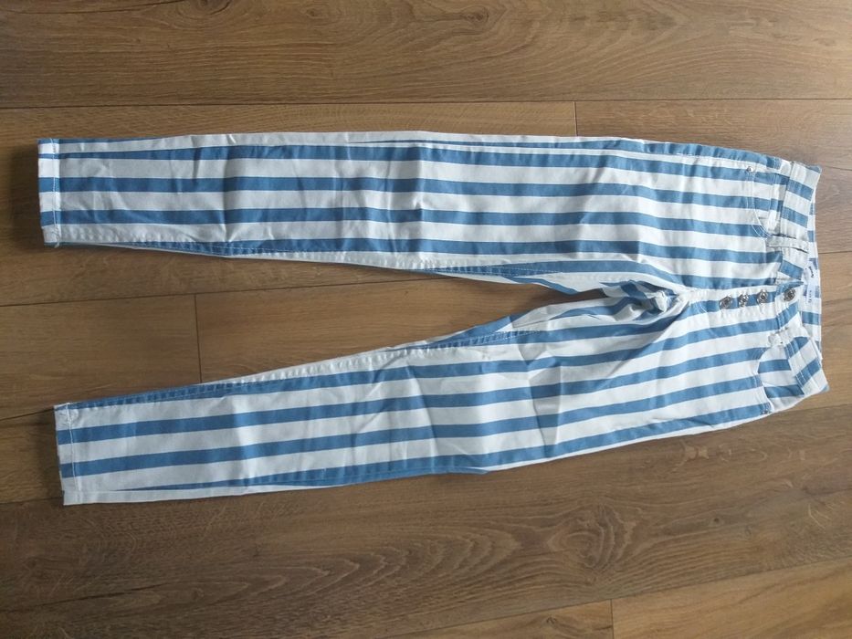 Spodnie skinny w pasy