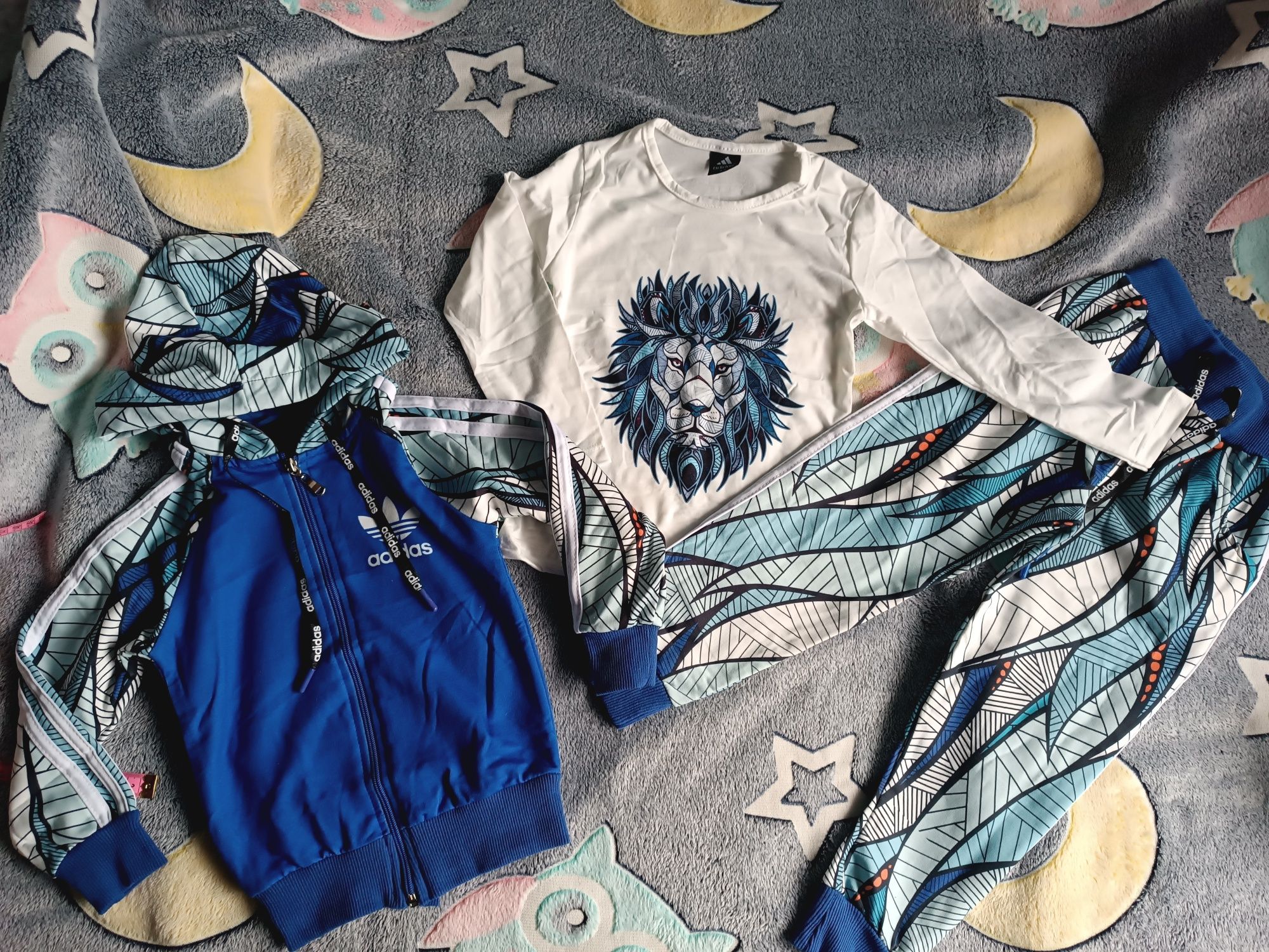 Adidas komplet dresowy Lew 3 części 104/110