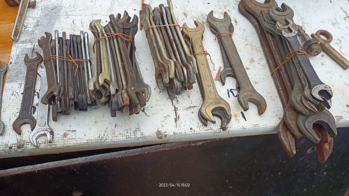 Недорого ключи и прочее из гаража пр-ва СССР