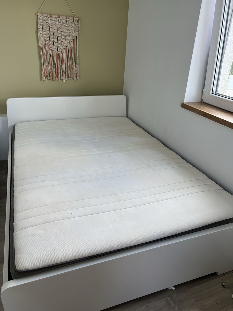 Ikea Rama łóżka ASKVOLL 140x200 i materac HÖVÅG
