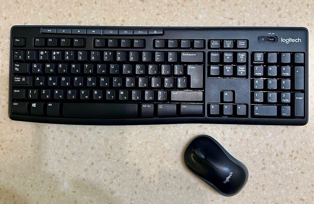 Комплект (клавіатура + миша) Logitech MK270 Wireless Combo