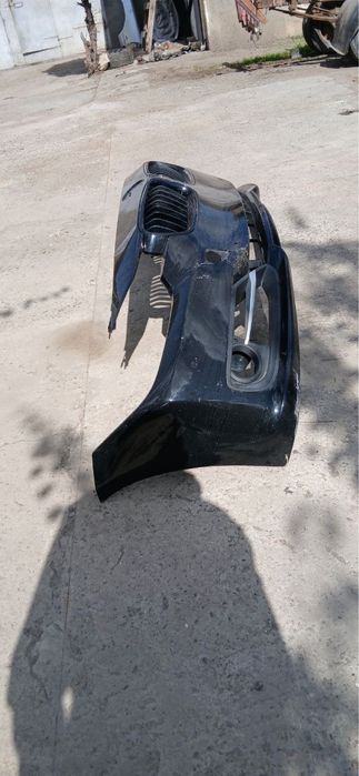 Продам бампер в нормальном состоянии f30