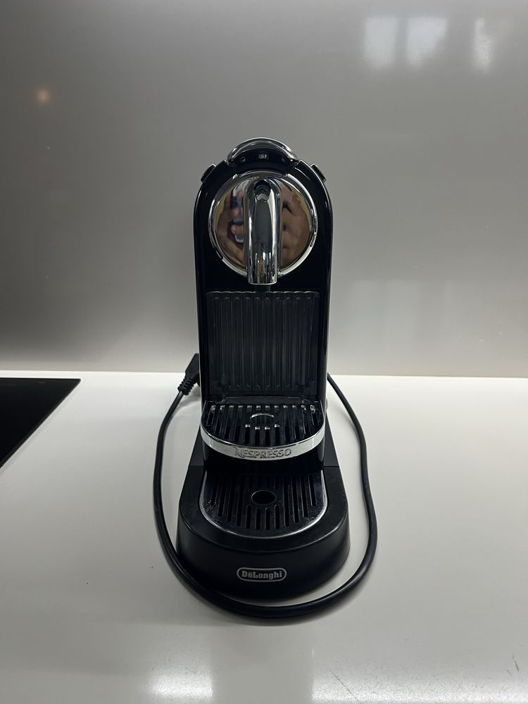 Máquina de café Nespresso Delongui