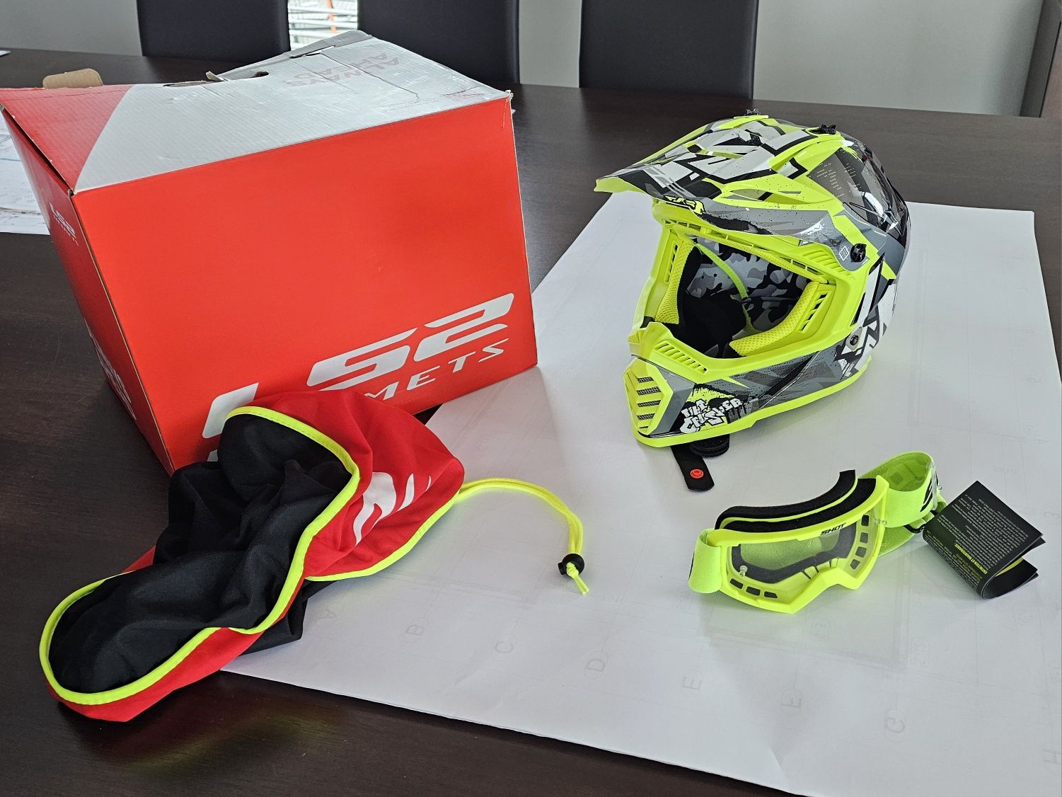 Kask motocyklowy na cross LS2 MX437 FAST EVO CRUSHER H-V  Roz. S