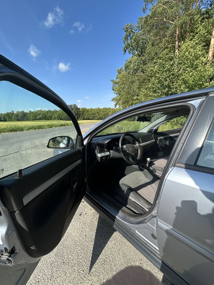 Opel Vectra C 1.9cdti 120km! 2004r. Sedan.