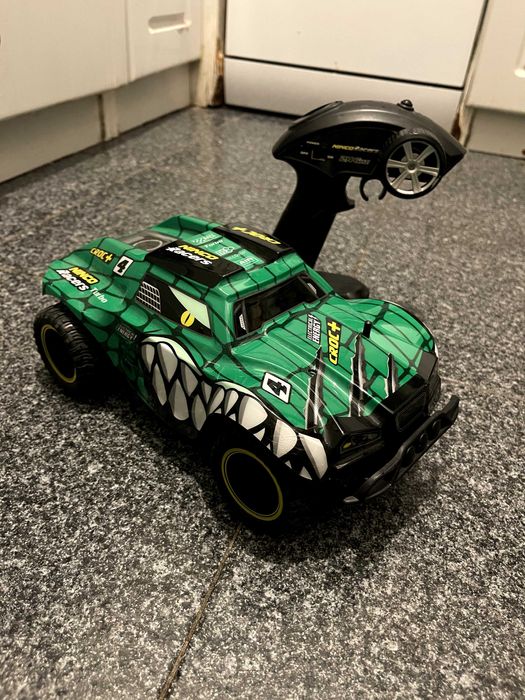 Carro Telecomandado Nikko Croc+ – Monster Truck com Comando