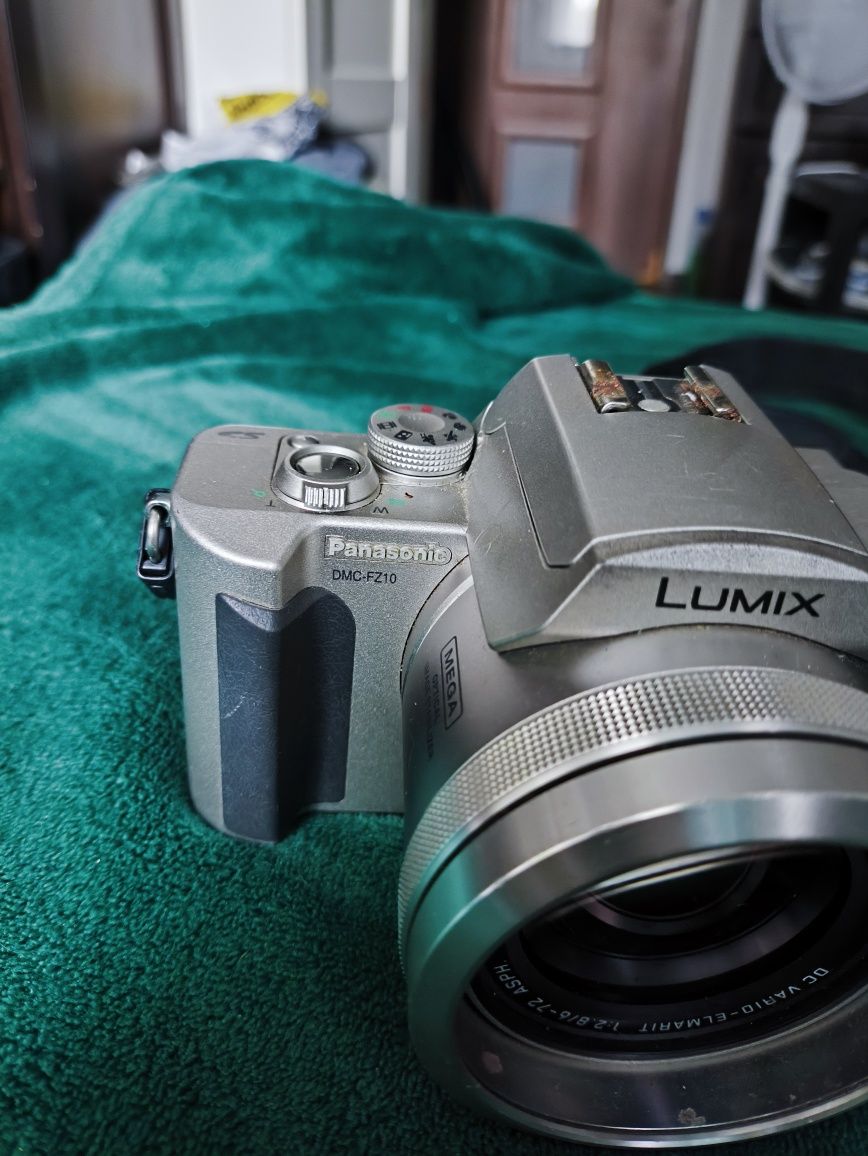 Aparat kompaktowy Lumix SMC-FZ10