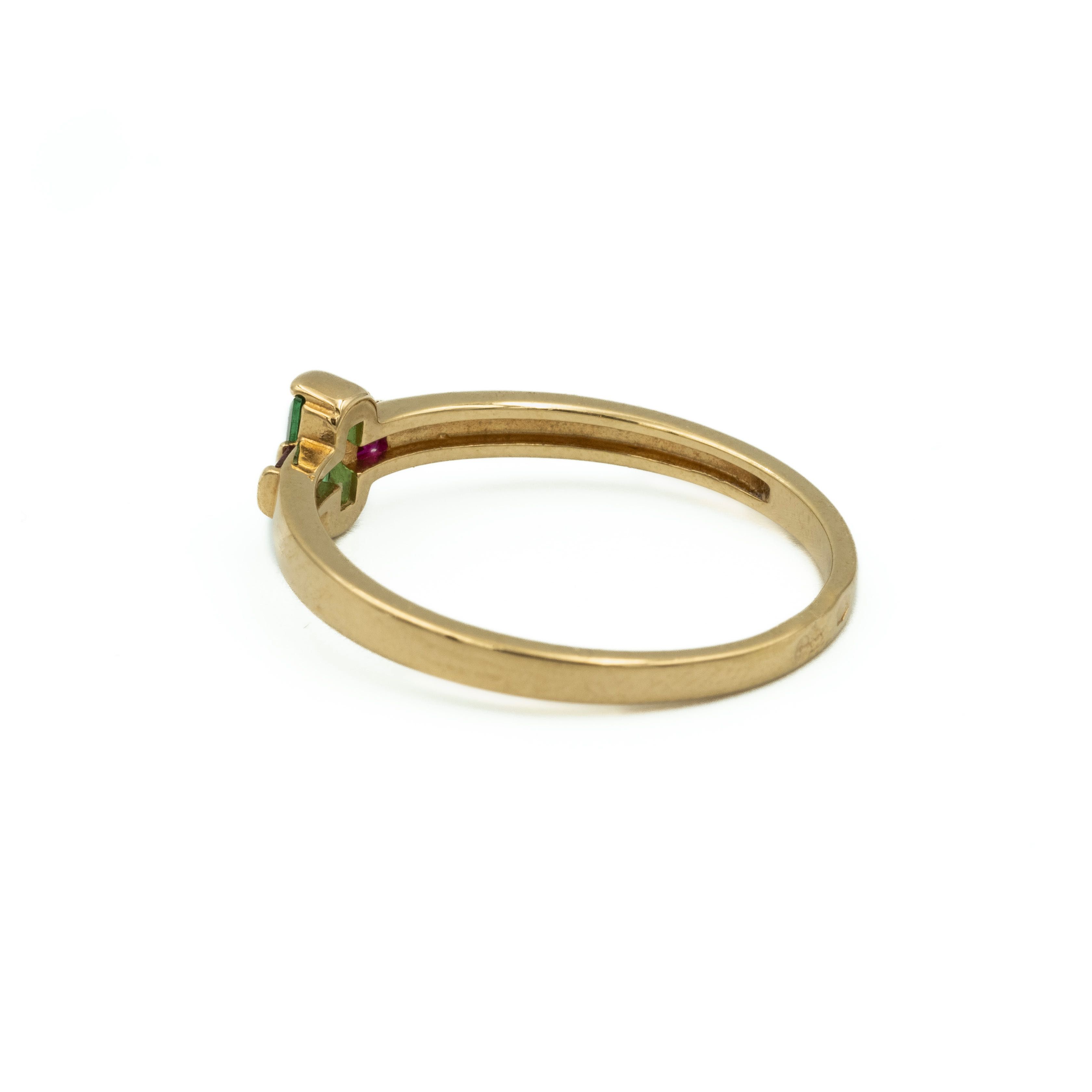 Złoty pierścionek APART z synt. szmaragdem i rubinami