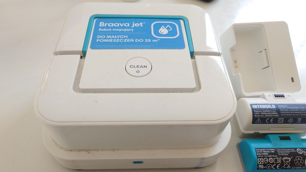 iRobot Braava jet 240 robot mopujący