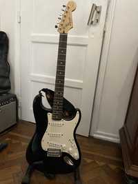 Fender Squier Stratocaster + mochila + stand