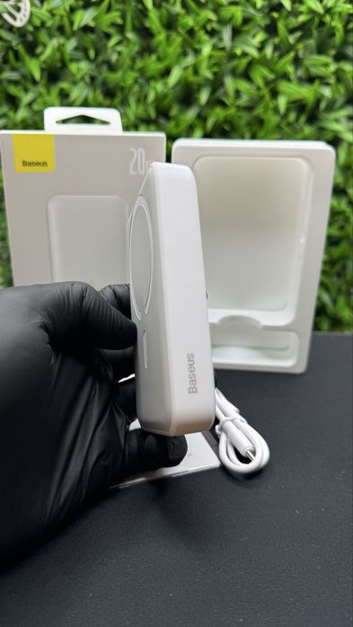 Внешний аккумулятор с беспроводной зарядкой Baseus Magnetic20W10000mAh