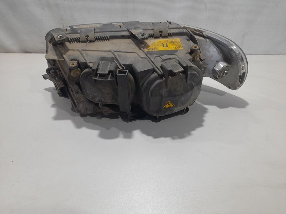 Фара правая 4D0941004AG для Audi A8 D2 1994-2000
