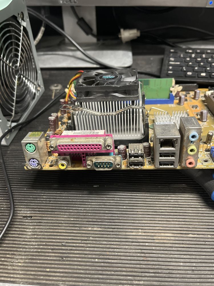 Płyta główna Asus P4P800-x ddr1  celeron retro win98