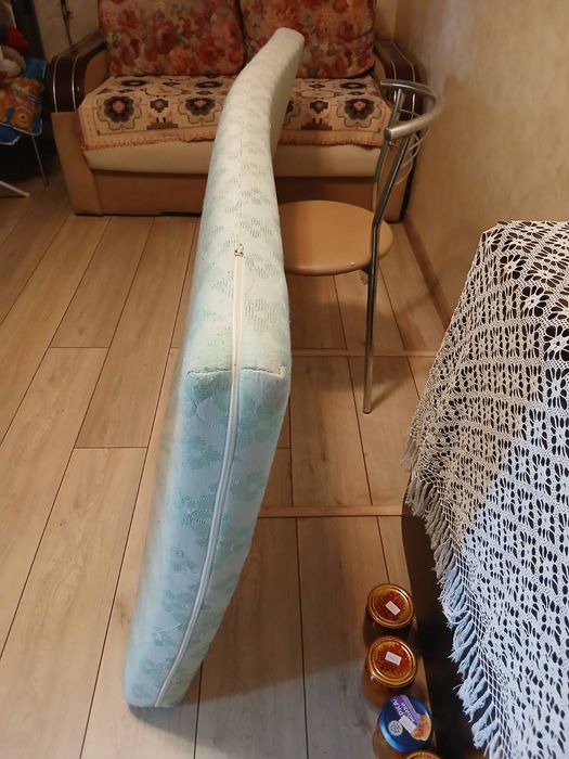Матрас на односпальне ліжко. 190см× 80см