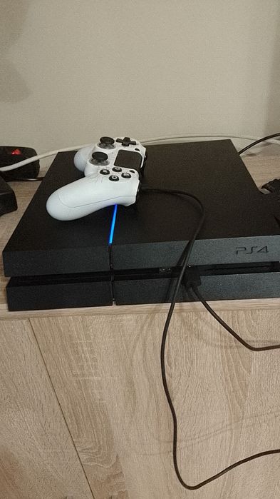 Sprzedam ps4 używane w dobrym stanie