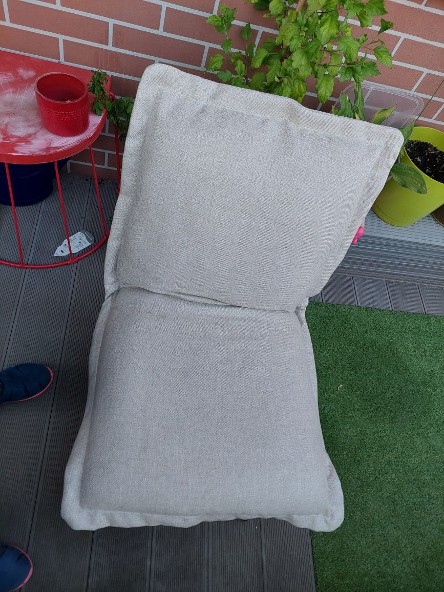 Szare krzesło Ikea Klinten