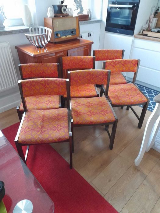 Krzesła tapicerskie z czasow prl