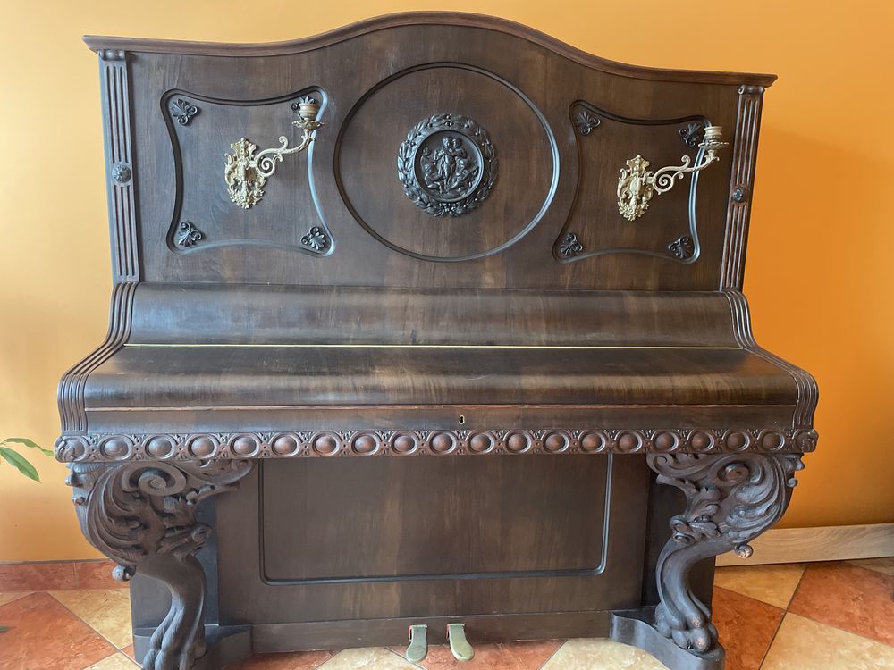Pianino antyk Edward Seiler