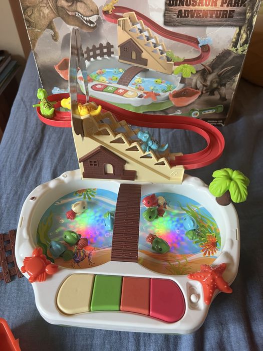 Интерактивна рибалка динозаври гра