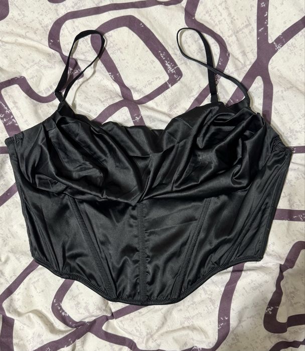 женский атласный корсет