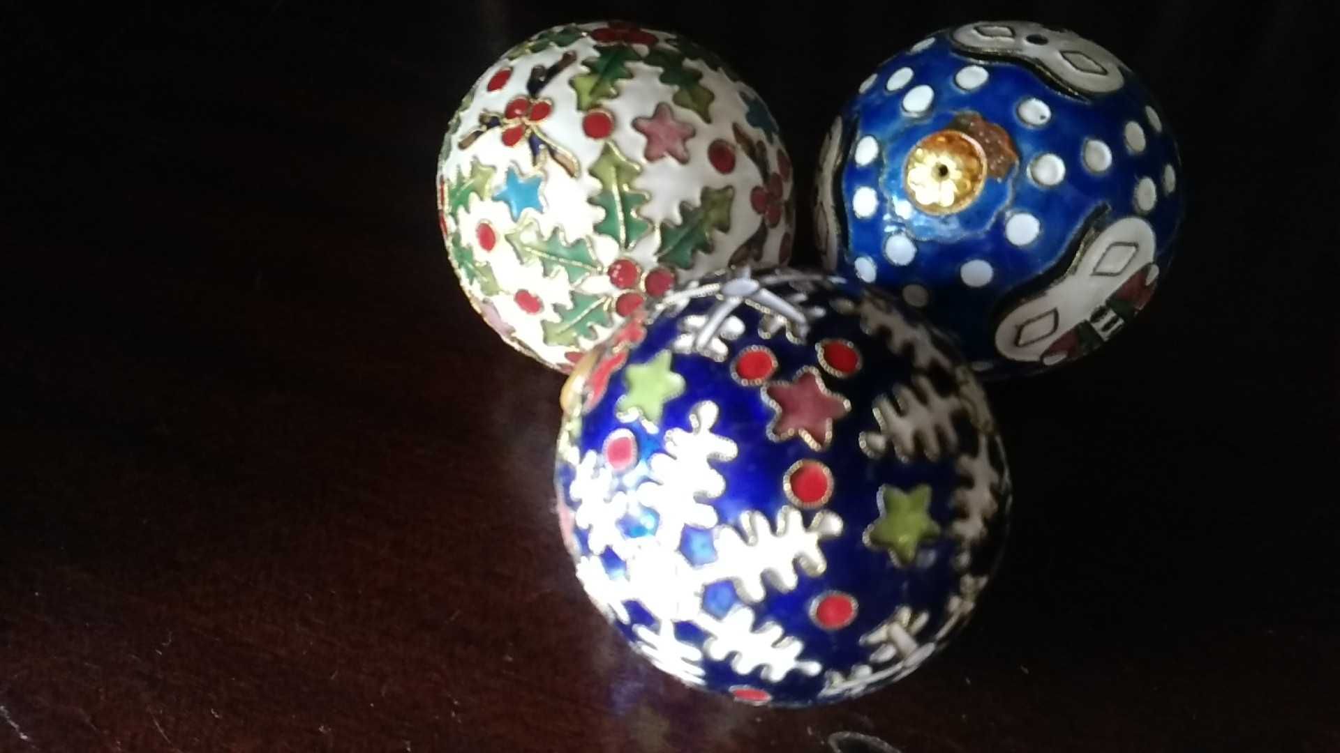 Bolas decorativas em cloisonné