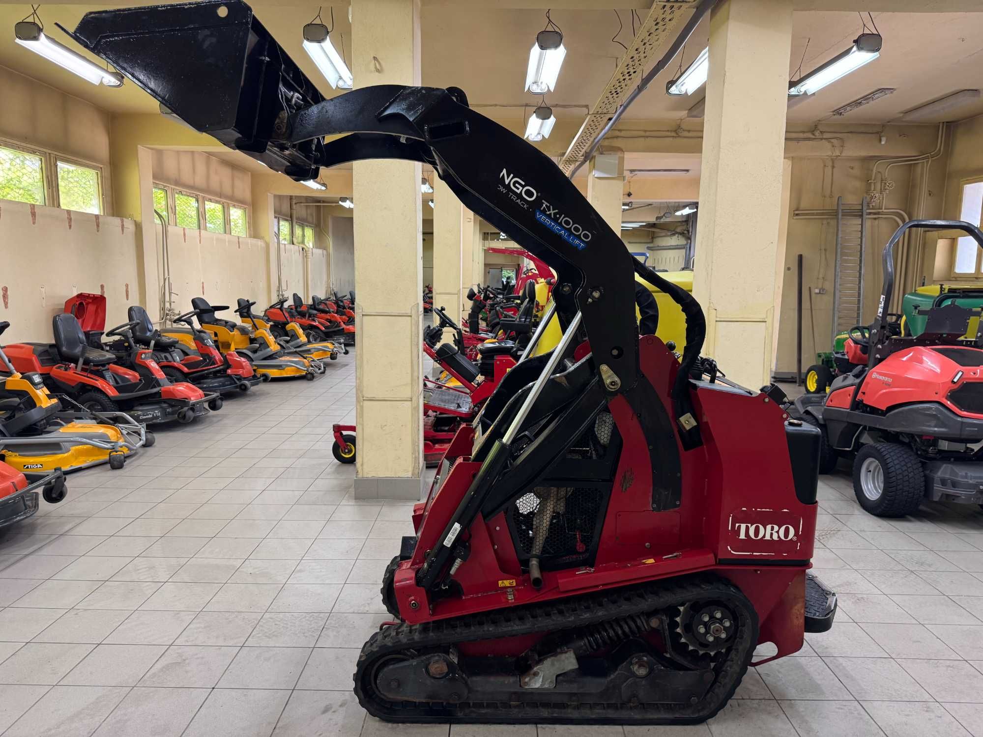 Miniładowarka wielofunkcyjna gąsienicowa Dingo TX 1000 KUBOTA 2021r