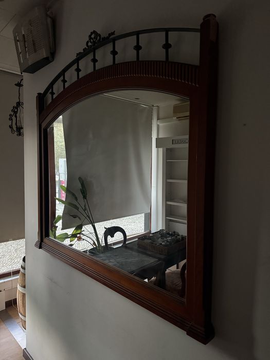 Espelho antigo , grande.