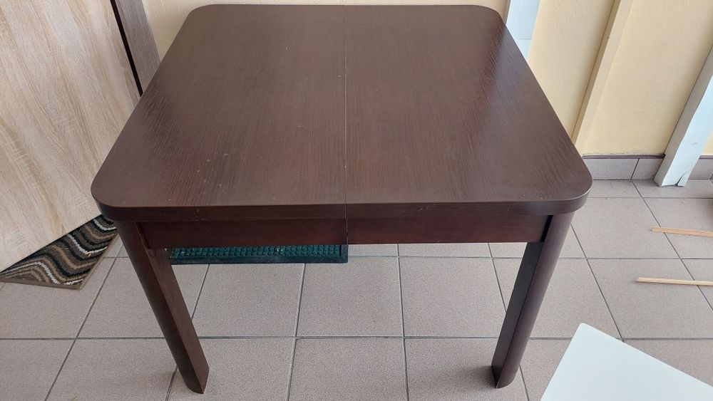 Sprzedam ławę rozkładaną 90 na 90, po rozłożeniu 180cm