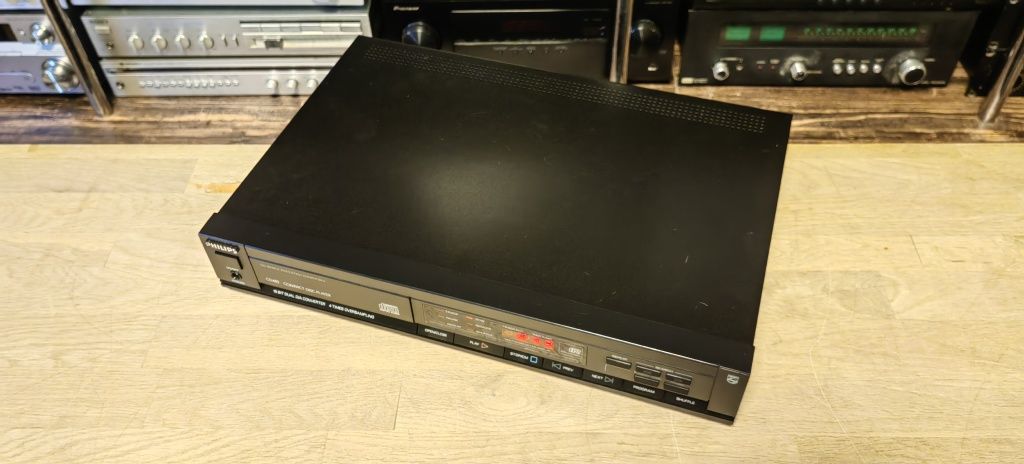 CD-програвач Philips CD 482