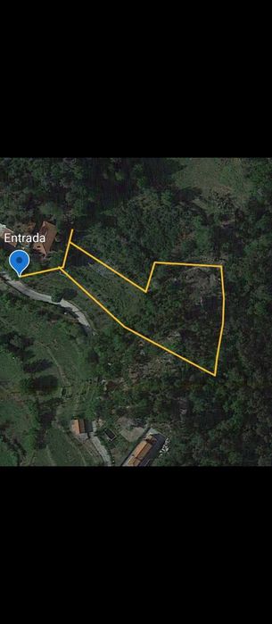 Terreno para construção, com vista para a barragem da Caniçada.