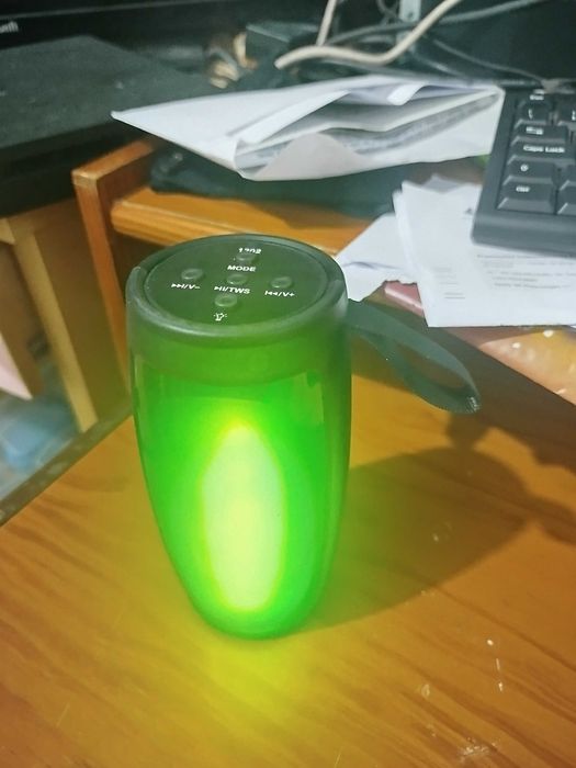 Coluna Bluetooth portátil com entrada micro sd, USB, led, aceito troca