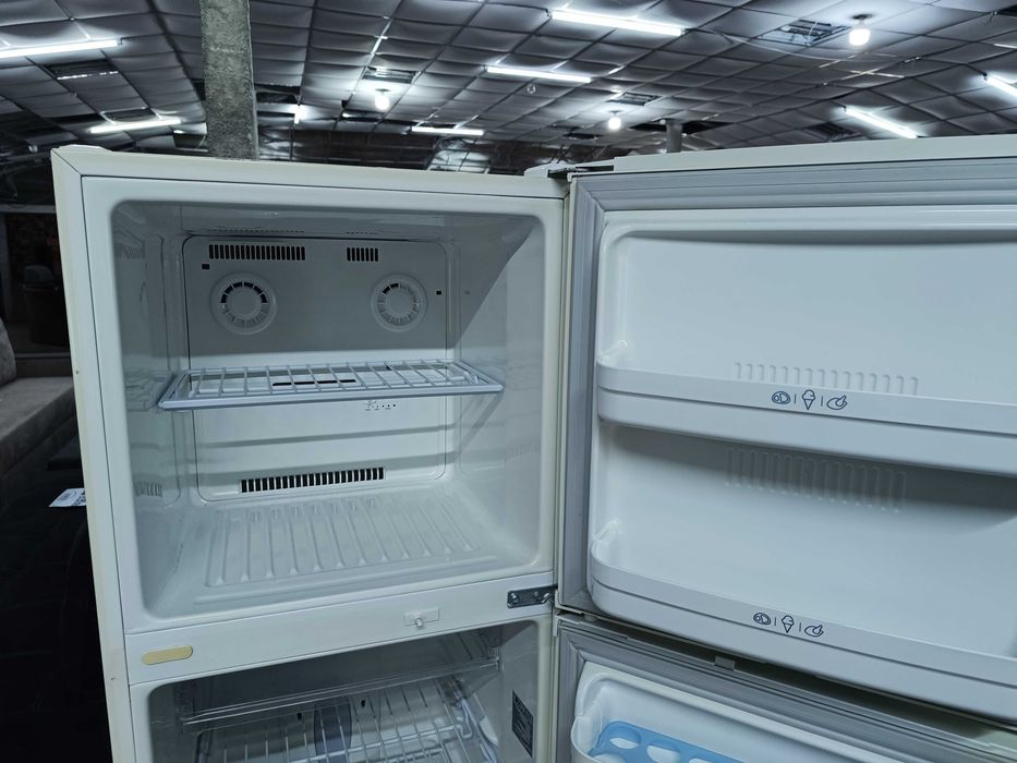 Двокамерний холодильник LG GR-U292SC