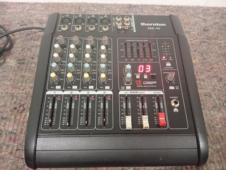 Mesa de som amplificada Thornton Mk40