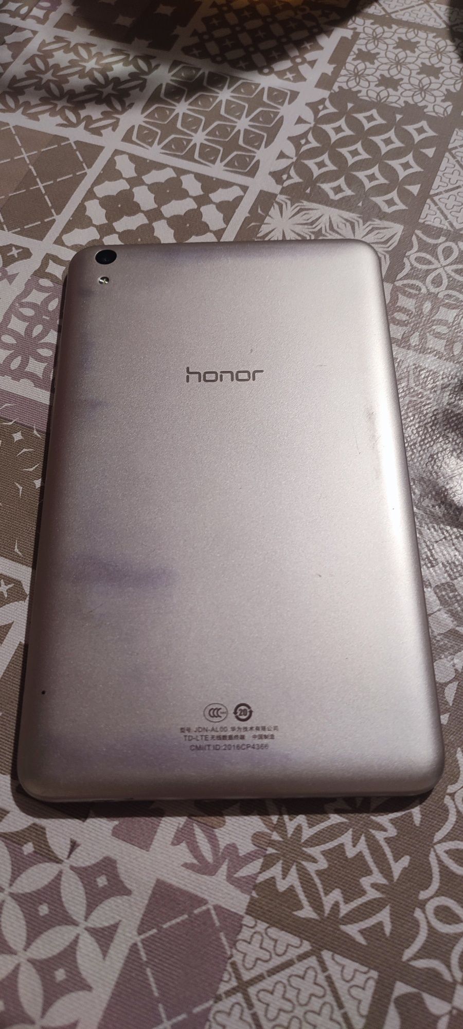 Планшет  honor підтримуе сім карту
