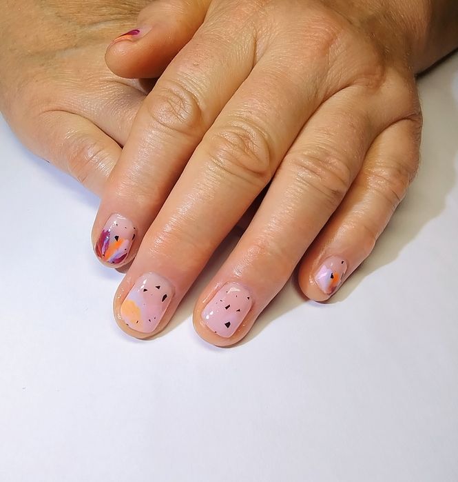 Манікюр 350 грн. м.Дарниця.