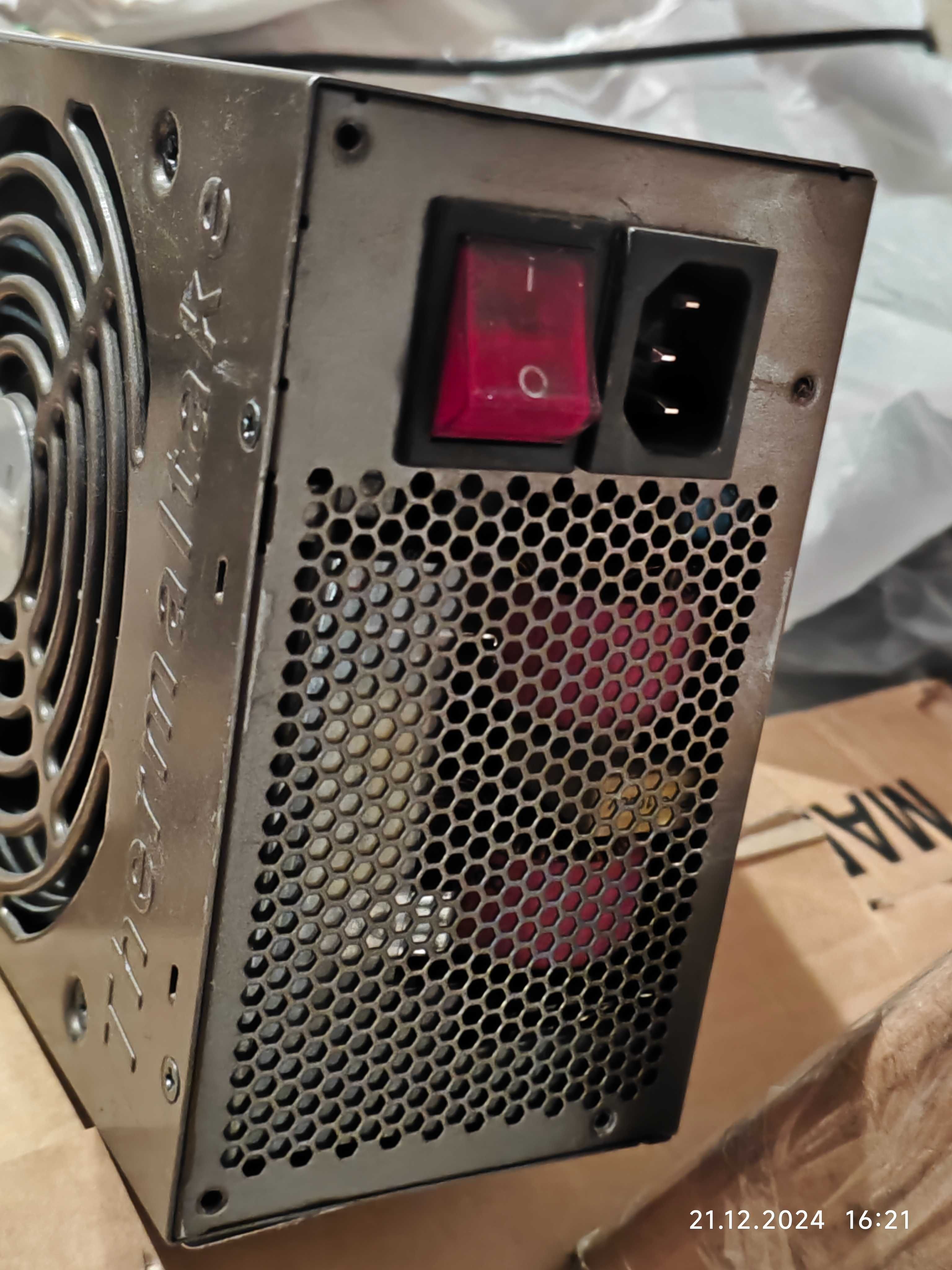 Блоки питания модульные Thermaltake Toughpower 1000W/1200W
